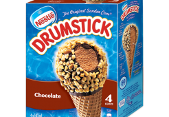 DRUMSTICK Chocolate ice cream, 4 x 140 ml cones.