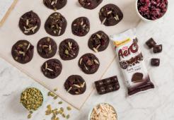 Recette AERO chocolat noir et pièces de fruits. Délicieux avec un café après le dîner.