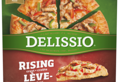 DELISSIO Rising Crust Spicy Chicken Deluxe Pizza, 846 grammes.